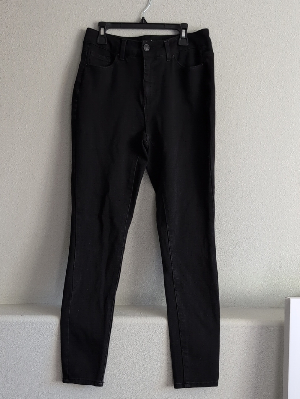 Time And Tru Black High-Rise Skinny Jeans